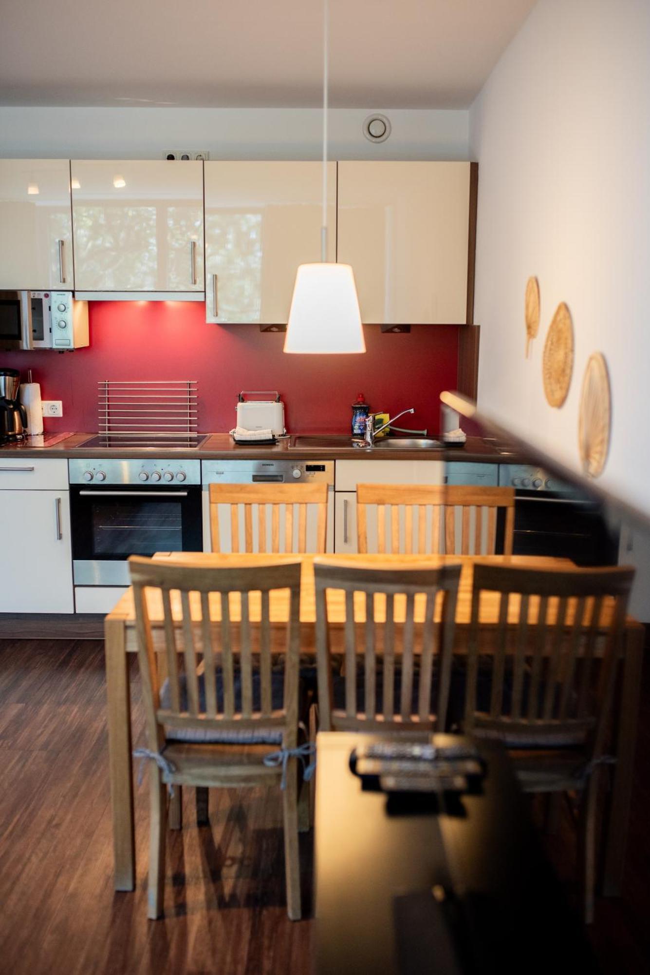 Apartments Am Suedkanal Хамбург Екстериор снимка